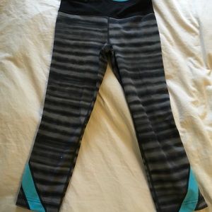 Under Armour Crops Sz XS